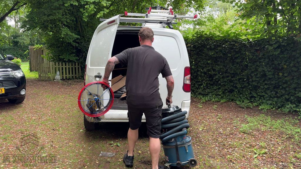 Schoorsteen onderhoud Goirle ladder bus Schoorsteen onderhoud Goirle ladder bus